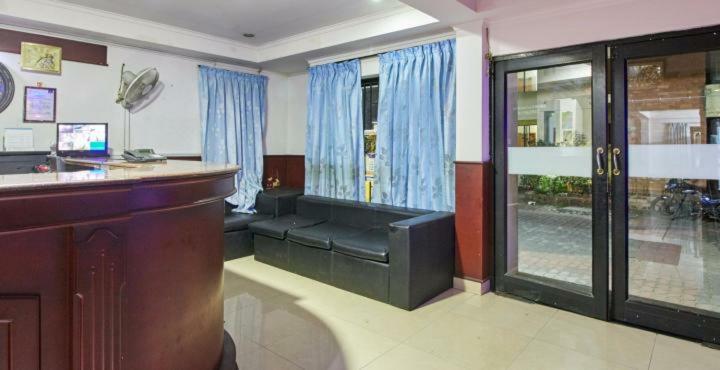 Hôtel Krishna Gardens à Guruvāyūr Extérieur photo